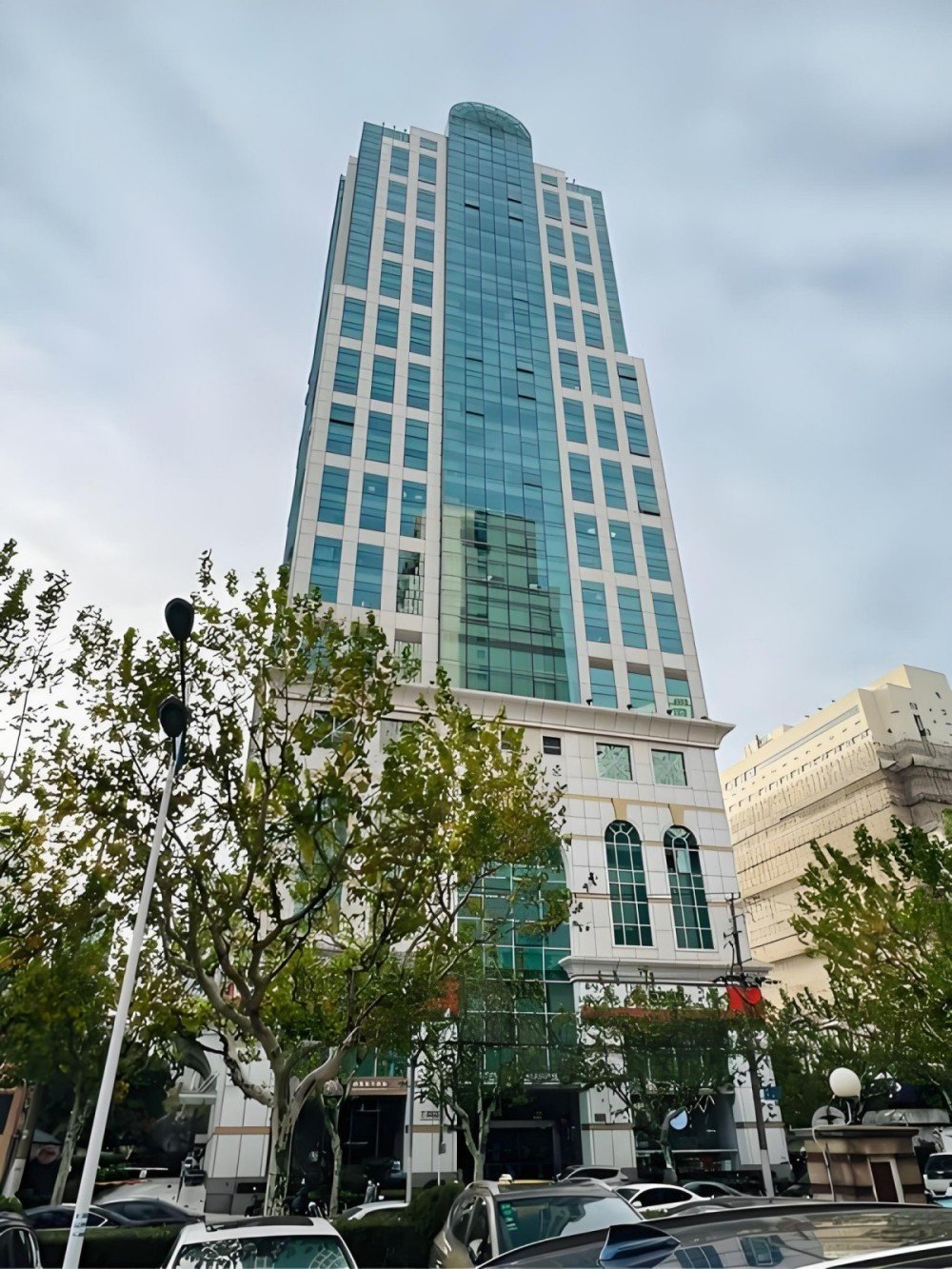 上海市静安区乌鲁木齐北路万泰国际大厦